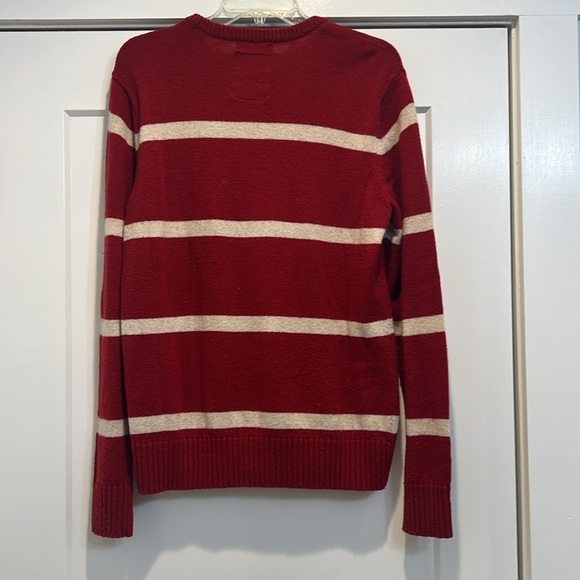 American Eagle Outfitters athletic fit red and off white sweater size medium. - Picture 5 of 7